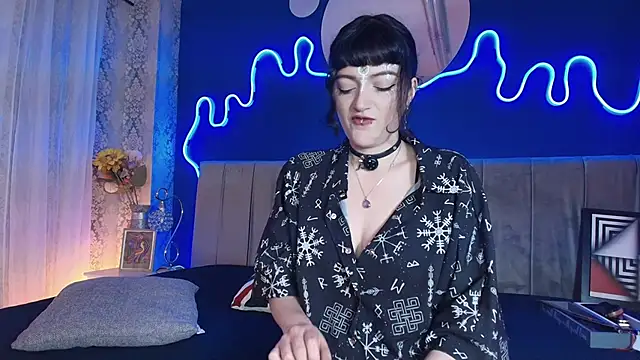 JeanneSabatier online show from March 11, 8:00 pm