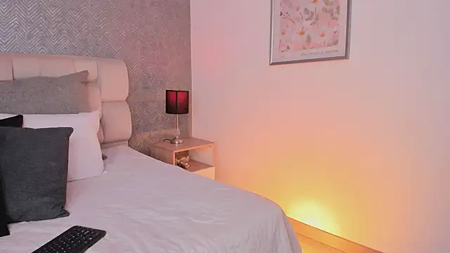 ah mara  online show from October 6, 12:33 pm