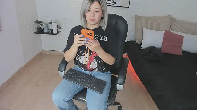 ah mara  online show from January 14, 11:48 am