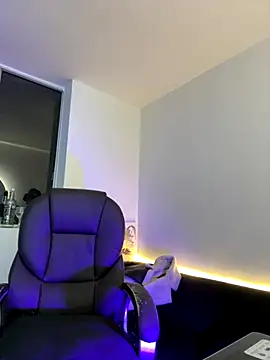 Michell sr online show from October 11, 1:21 am