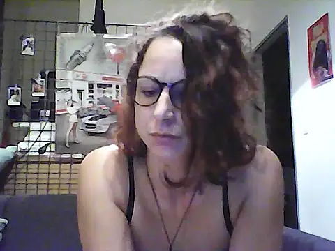 Lela64 online show from November 5, 10:15 pm