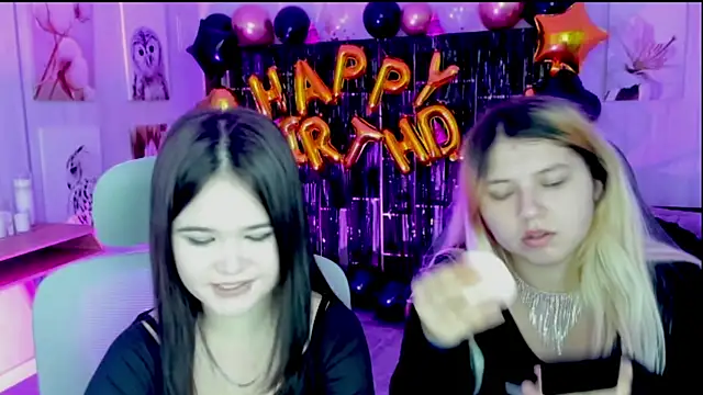 DiaAngell online show from October 19, 8:22 pm