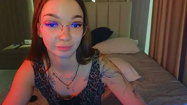 SusannJohnson online show from March 11, 2:16 am