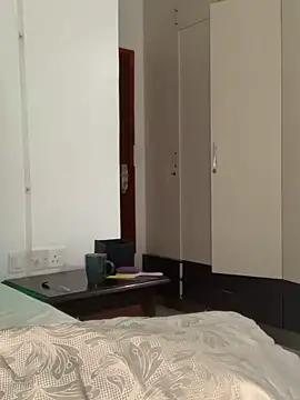 madell online show from April 18, 4:15 am