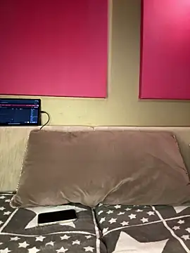 Viki8989sweet online show from February 1, 8:07 pm