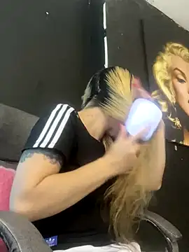 viktoria davis  online show from September 12, 2:01 am