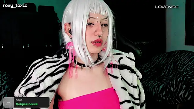 roxy toxic online show from November 7, 2:06 am