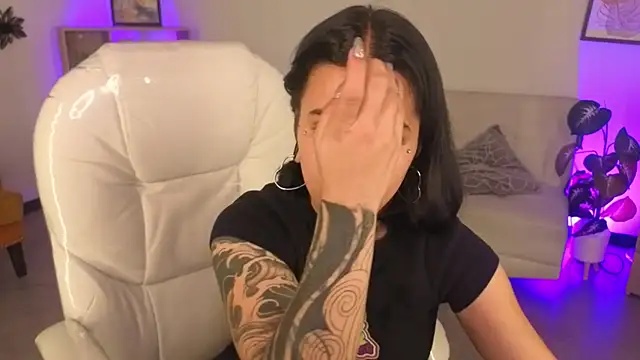 Nicole Foxx  online show from November 30, 3:27 pm