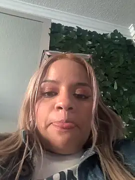 victoria  floyd online show from November 17, 10:10 pm