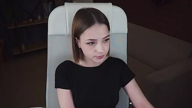 PamBeesly online show from September 24, 12:48 pm