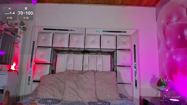 emili clark online show from January 13, 4:29 am