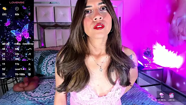 emili clark online show from November 26, 4:02 am