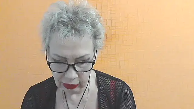 NessyJenixs online show from November 11, 7:38 am