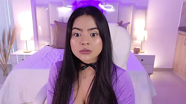 Layla Breezee online show from April 1, 1:41 pm