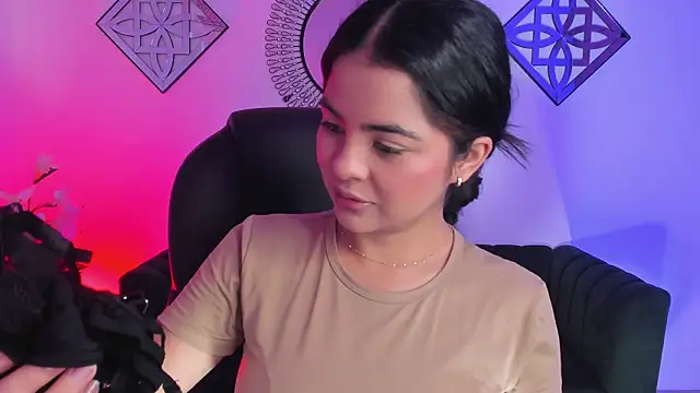 Layla Breezee online show from March 26, 11:12 am