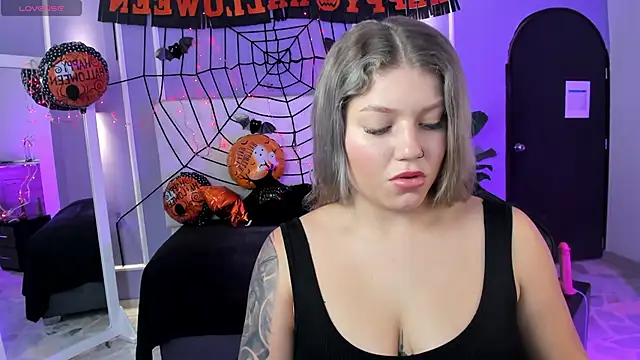 alaia greyy online show from October 10, 1:38 pm