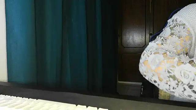 bunnyfox420 online show from November 22, 7:27 pm