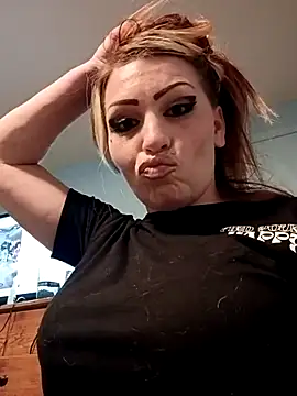 barbieinbondage7 online show from April 5, 4:22 am