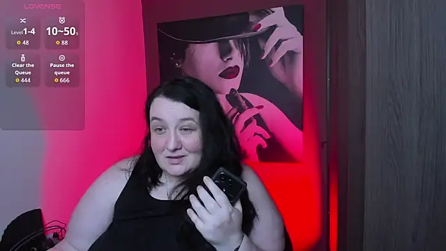QueenOfHaze online show from May 11, 6:37 am