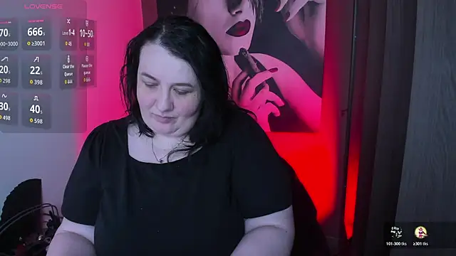 QueenOfHaze online show from April 28, 6:45 pm