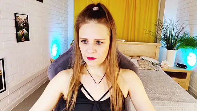 EmiliaBedy online show from April 11, 9:13 am