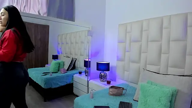 Ariana rouse online show from April 20, 6:44 pm