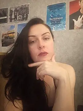 JacquelineElle online show from October 14, 7:05 pm