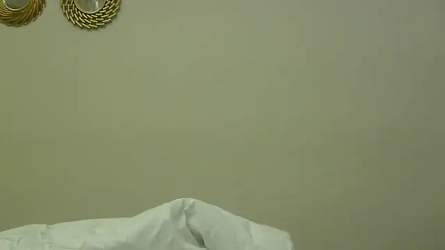 undressed princesss online show from November 29, 6:39 am