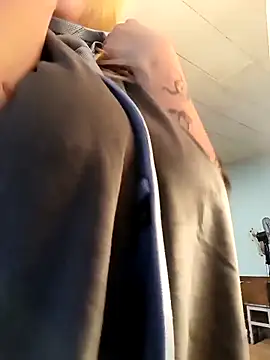 Astrid-Gilbert online show from October 29, 7:56 am