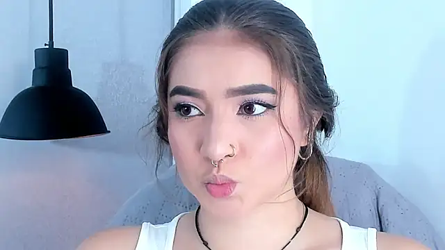 Shanntal  online show from October 11, 8:22 pm