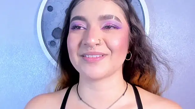 Shanntal  online show from November 13, 8:19 pm