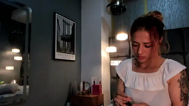 zoe taylorr1 online show from November 15, 3:29 am