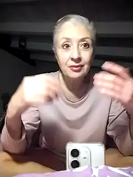 divinaerotica online show from February 25, 9:35 pm