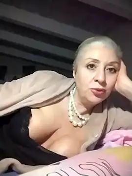 divinaerotica online show from February 7, 9:51 pm