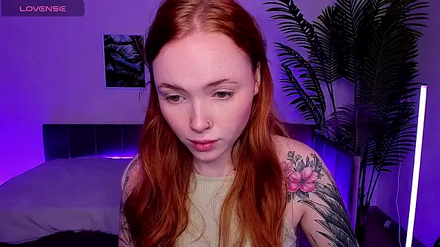 Maya Light online show from October 1, 2:05 am