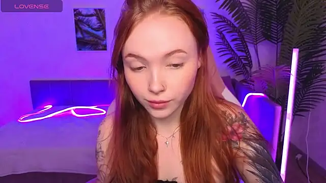 Maya Light online show from October 18, 8:06 am