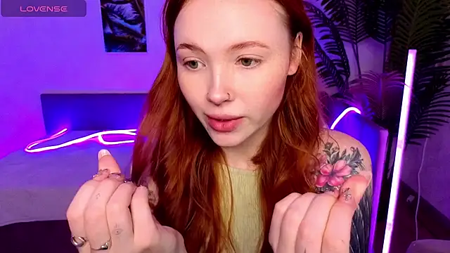 Maya Light online show from October 21, 2:04 am