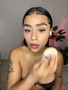 meli ortiz  online show from November 7, 4:34 pm