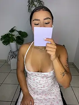 meli ortiz  online show from May 29, 2:59 pm