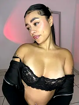 meli ortiz  online show from October 21, 4:00 pm