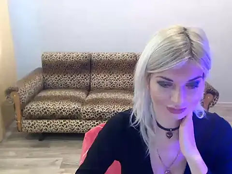 SexyBeatriice online show from November 12, 7:50 am