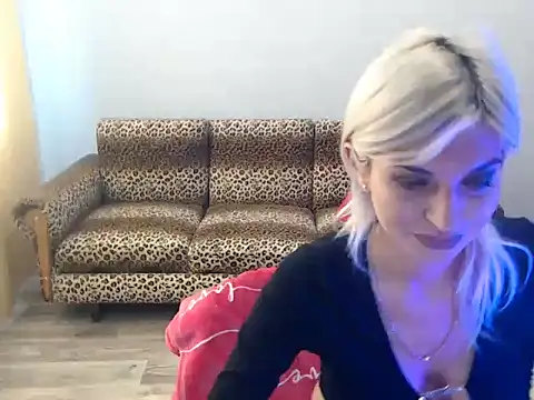 SexyBeatriice online show from September 30, 6:30 am