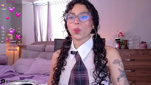 Marivimichel1 online show from October 18, 7:26 pm