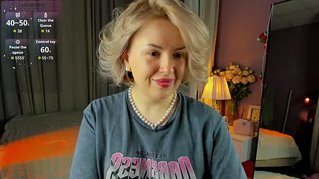 Nikki Kai online show from January 13, 1:11 am