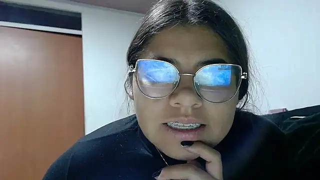 viccky vick online show from January 10, 4:39 am