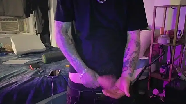 cruz815 online show from April 12, 1:30 am