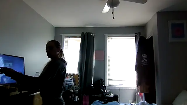 cruz815 online show from March 24, 6:24 pm