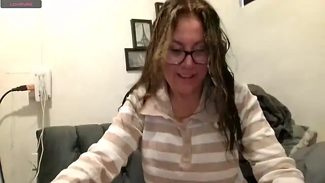 MirandaLatinaLovely online show from February 11, 7:48 pm