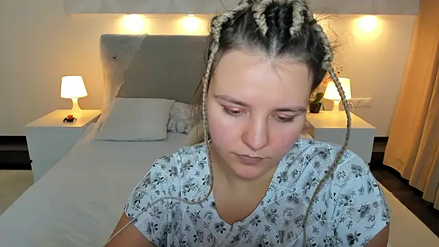 Jenny Jimmy online show from October 29, 9:35 am