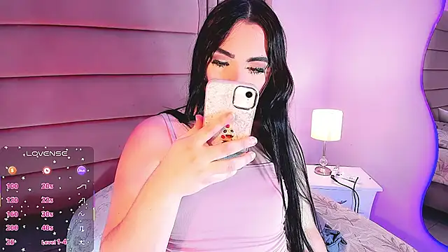 Dalis Hills online show from April 4, 4:44 am